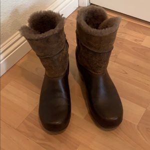 Dansko clog boots lined